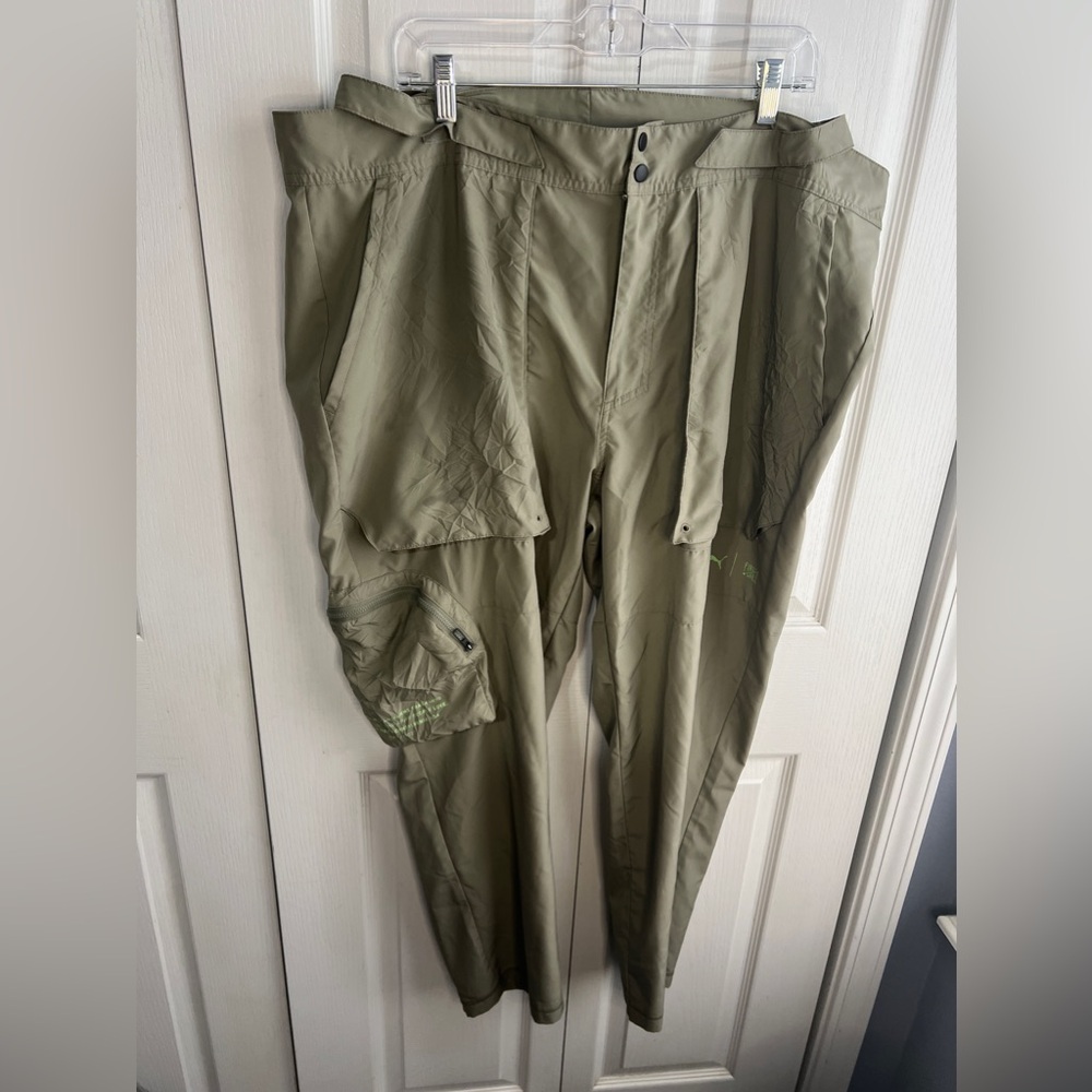 Puma First Mile green cargo pants size XXL
